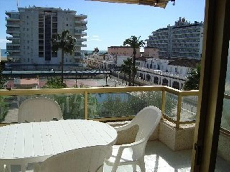 Apartamentos Mediterraneo Peniscola Luaran gambar